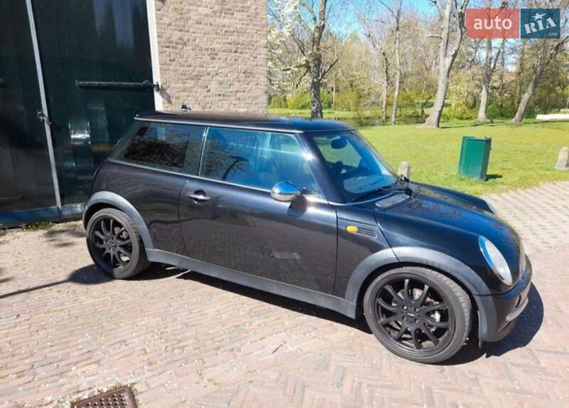 Хэтчбек MINI Cooper 2004 в Ровно