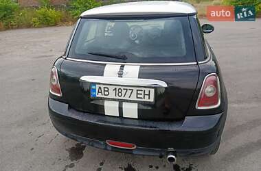 Хэтчбек MINI Cooper 2010 в 