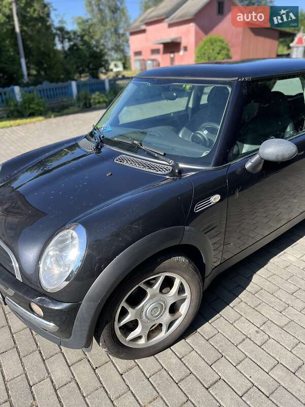 Хэтчбек MINI Cooper 2002 в Шипинцах