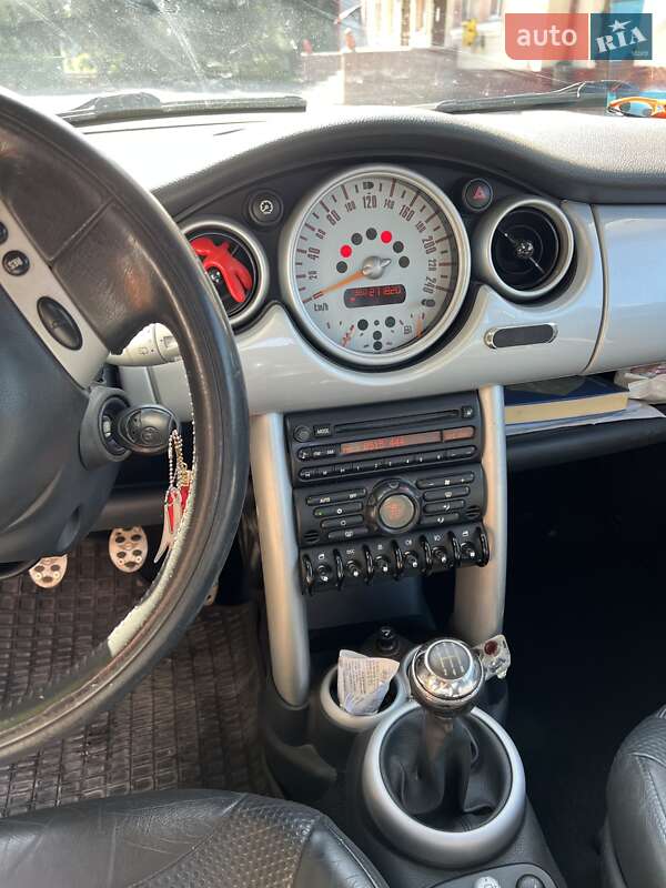 Хэтчбек MINI Cooper 2002 в Шипинцах