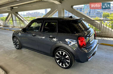 Хетчбек MINI Cooper 2018 в 