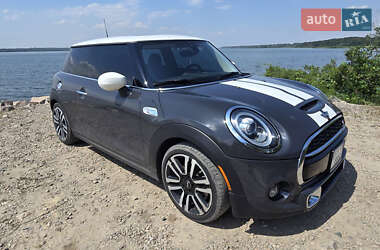 Хэтчбек MINI Cooper 2019 в Днепре