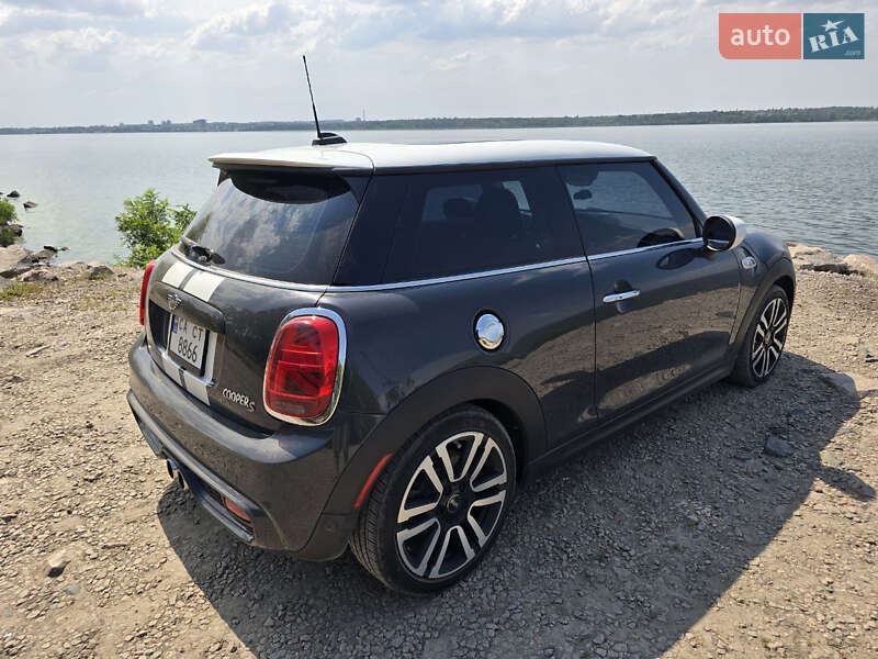Хэтчбек MINI Cooper 2019 в Днепре