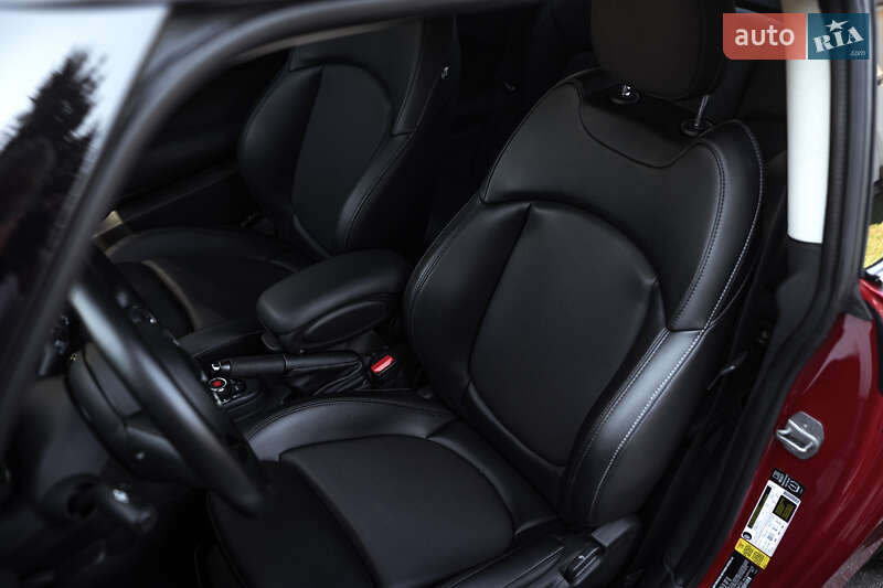 Хэтчбек MINI Cooper 2014 в Полтаве