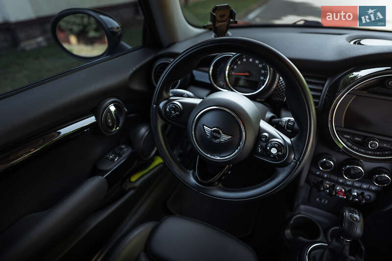 Хэтчбек MINI Cooper 2014 в Полтаве