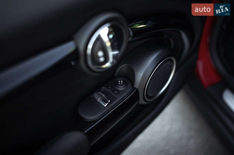 Хэтчбек MINI Cooper 2014 в Полтаве