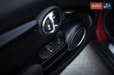 Хетчбек MINI Cooper 2014 в 