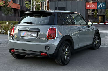 Хетчбек MINI Cooper 2022 в 