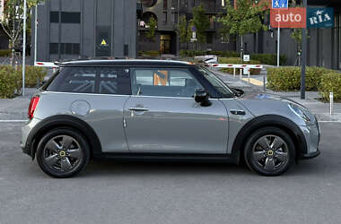 Хетчбек MINI Cooper 2022 в 