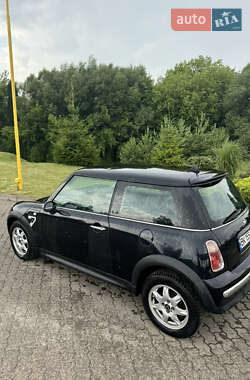 Хэтчбек MINI Cooper 2005 в 