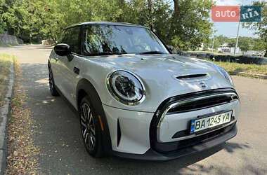 Хэтчбек MINI Cooper 2022 в Киеве