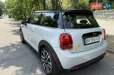 Хэтчбек MINI Cooper 2022 в 