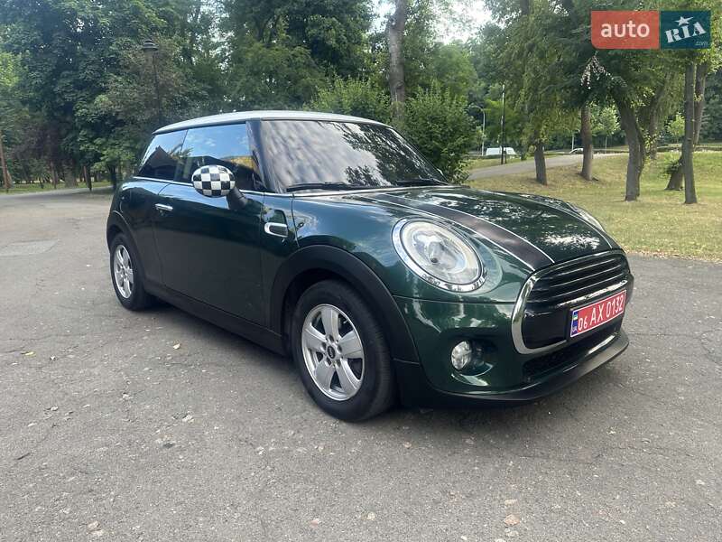 Хетчбек MINI Cooper 2016 в Києві