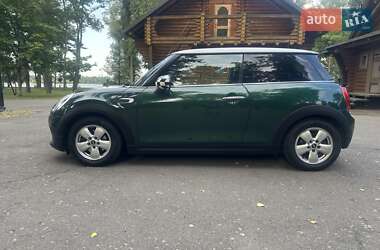 Хэтчбек MINI Cooper 2016 в 