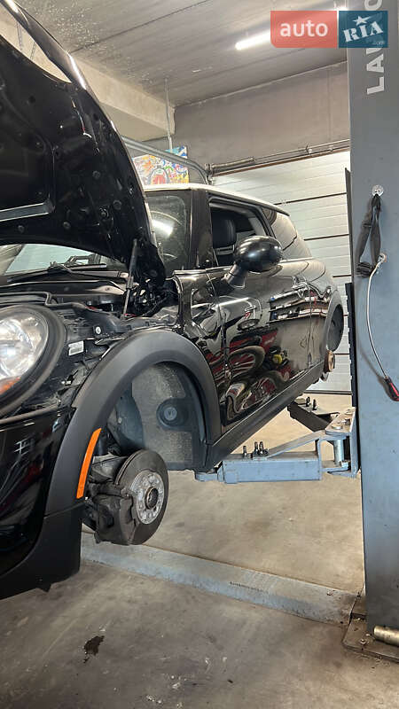 Хетчбек MINI Cooper 2014 в Києві