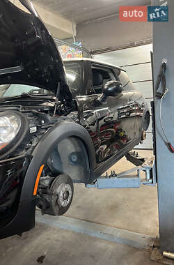 Хэтчбек MINI Cooper 2014 в 