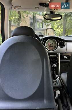 Хетчбек MINI Cooper 2002 в 