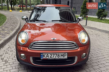 Хэтчбек MINI Cooper 2011 в 