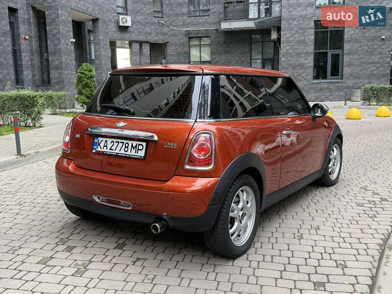 Хетчбек MINI Cooper 2011 в Броварах