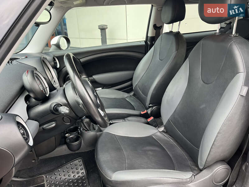 Хетчбек MINI Cooper 2010 в Києві