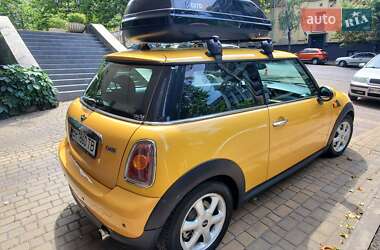Хэтчбек MINI Cooper 2008 в 