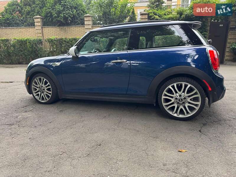 Хетчбек MINI Cooper 2015 в Києві