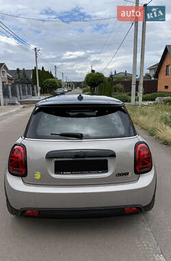 Хэтчбек MINI Cooper 2022 в 