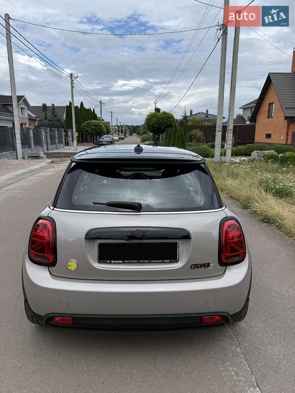 Хэтчбек MINI Cooper 2022 в Киеве