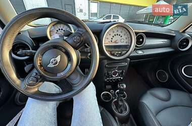 Хетчбек MINI Cooper 2013 в 