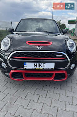Хэтчбек MINI Cooper 2017 в 