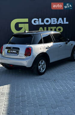 Хетчбек MINI Cooper 2019 в 