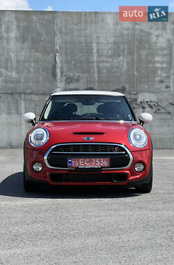 Хетчбек MINI Cooper 2015 в 