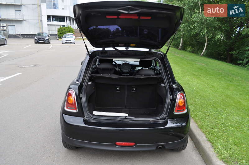 Хетчбек MINI Cooper 2010 в Києві