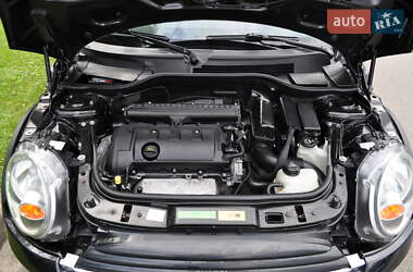 Хэтчбек MINI Cooper 2010 в 