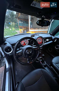 Хэтчбек MINI Cooper 2011 в 