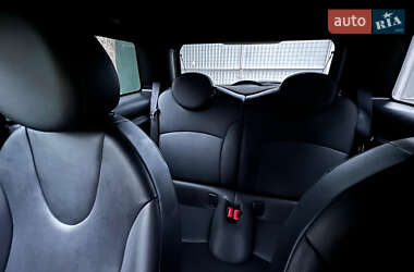 Хэтчбек MINI Cooper 2011 в 