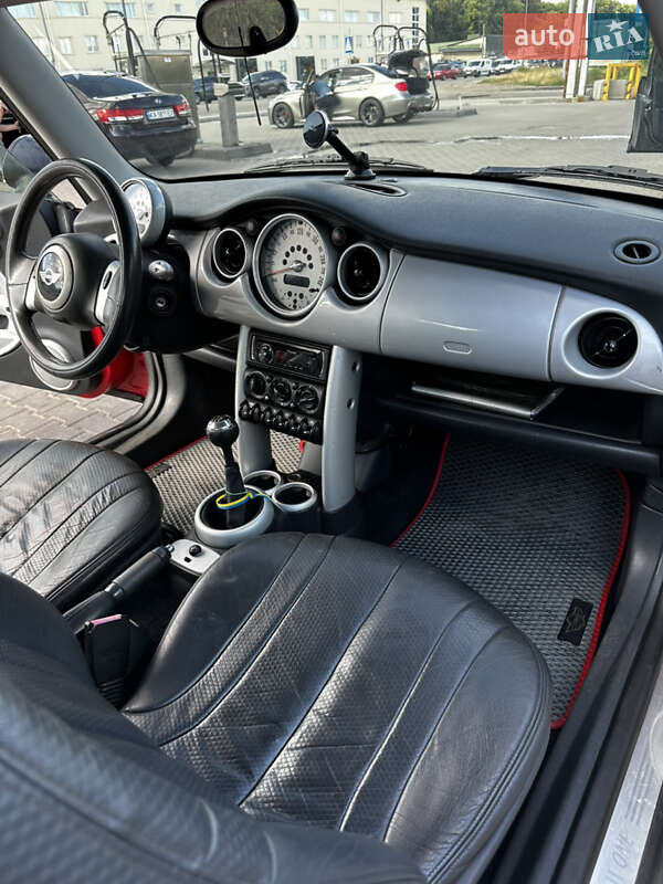 Хэтчбек MINI Cooper 2001 в Киеве