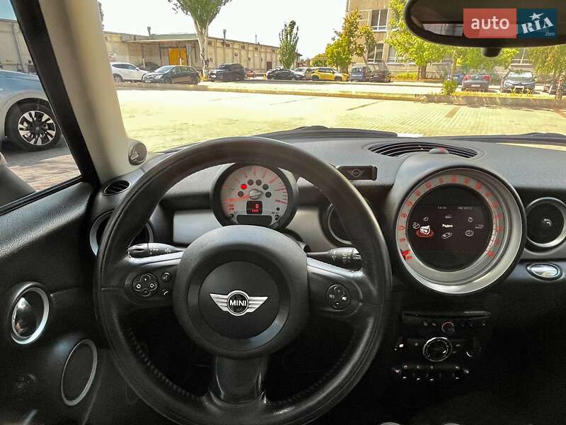 Хетчбек MINI Cooper 2011 в Дніпрі