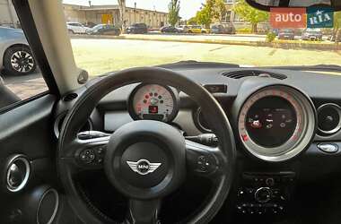 Хэтчбек MINI Cooper 2011 в 