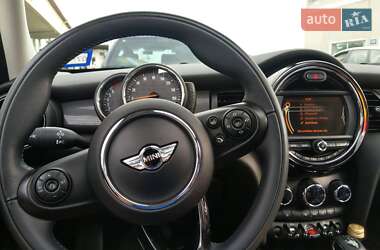 Хэтчбек MINI Cooper 2016 в 