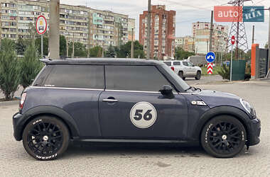 Хэтчбек MINI Cooper 2013 в 