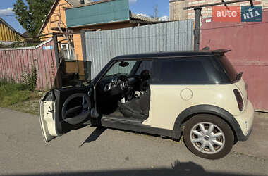 Хэтчбек MINI Cooper 2006 в 