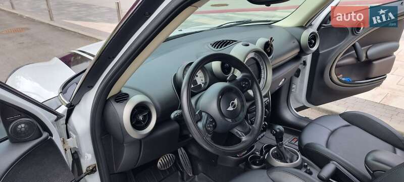 Внедорожник / Кроссовер MINI Cooper 2012 в Киеве