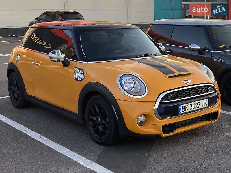 Хэтчбек MINI Cooper 2014 в Ровно