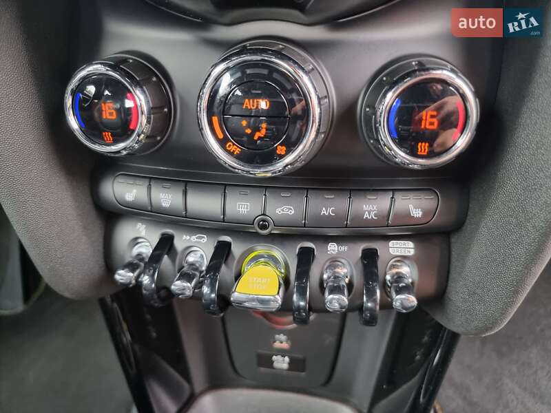 Хэтчбек MINI Cooper 2020 в Радивилове