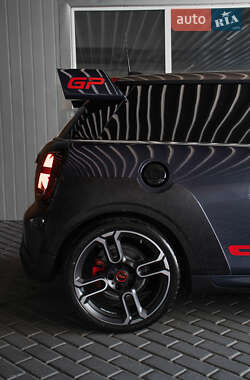 Хэтчбек MINI Cooper 2020 в 