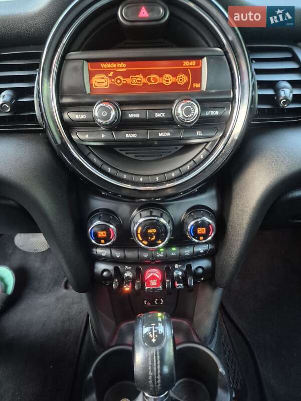 Хэтчбек MINI Cooper 2015 в Львове