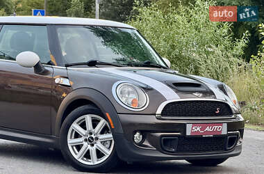 Хэтчбек MINI Cooper 2011 в 