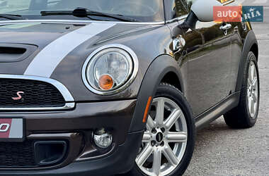 Хэтчбек MINI Cooper 2011 в 