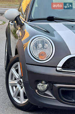 Хэтчбек MINI Cooper 2011 в 